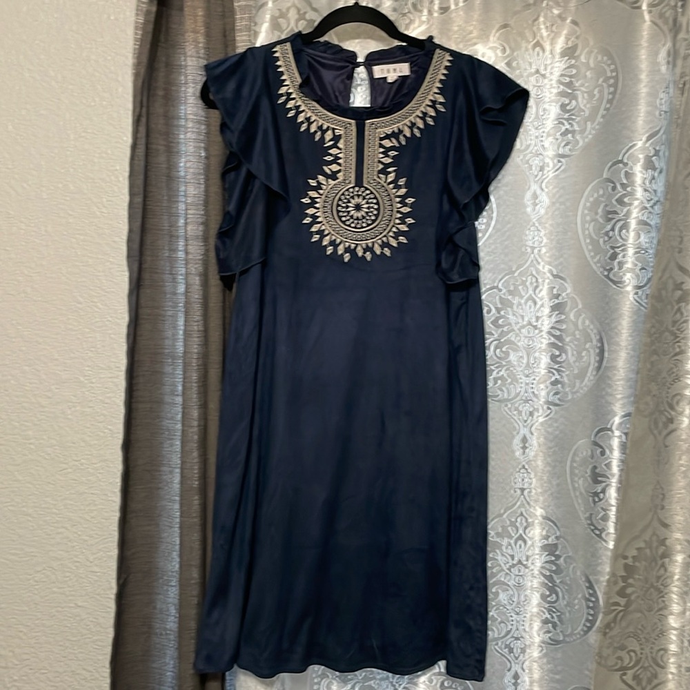 Boutique navy blue dress. Size large - perfect summer dress for any occasion!